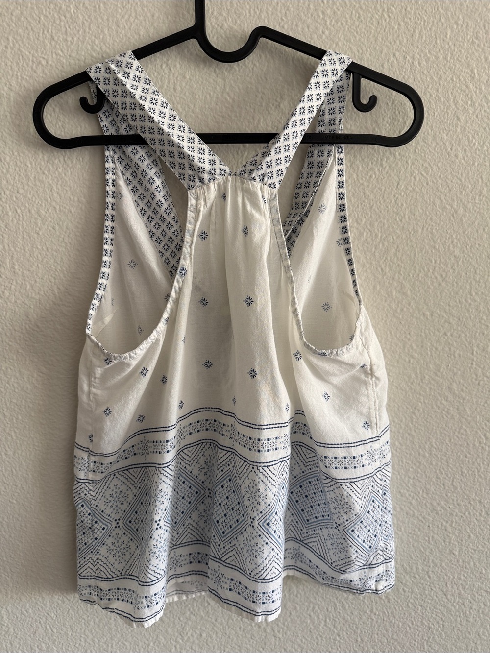 White Racberback Patterned Boho Tank Top - Picture 5 of 5